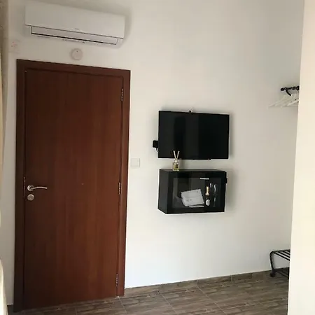 여관 Nautilus Boutique Townhouse *