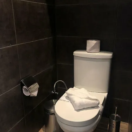 Nautilus Boutique Townhouse 여관 *