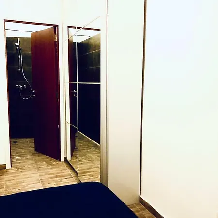 宾馆 Nautilus Boutique Townhouse 斯利马